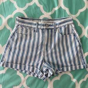 American Eagle blue and white striped mom shorts!!